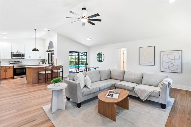 2889 HAMMOCK DRIVE, Plant City, FL 33566