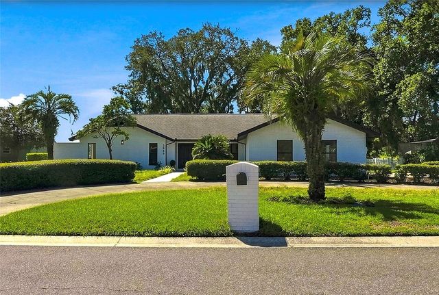 2889 HAMMOCK DRIVE, Plant City, FL 33566