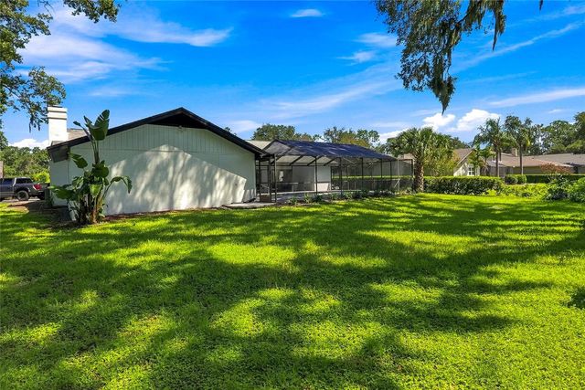 2889 HAMMOCK DRIVE, Plant City, FL 33566