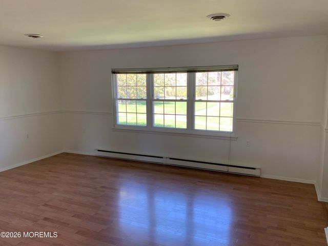 26B Yorkshire Court, Manchester, NJ 08759