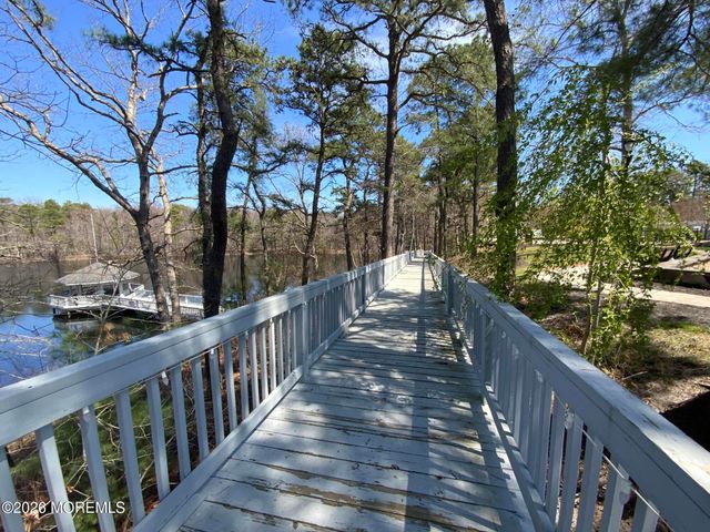 26B Yorkshire Court, Manchester, NJ 08759