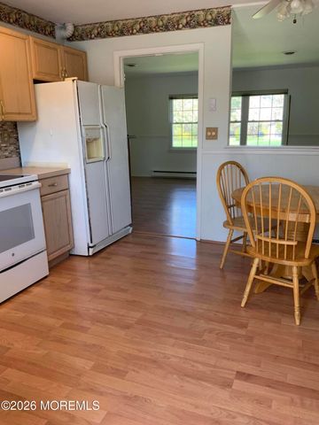 26B Yorkshire Court, Manchester, NJ 08759