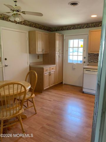 26B Yorkshire Court, Manchester, NJ 08759