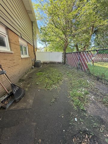 916 Williams Street, Calumet City, IL 60409