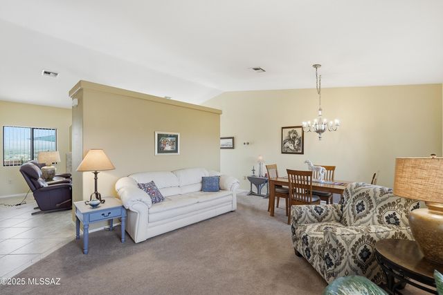 1461 W Hidden Crest Ct Court, Green Valley, AZ 85622