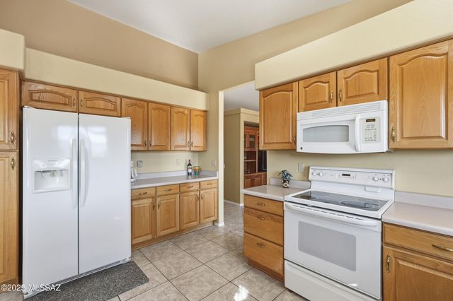 1461 W Hidden Crest Ct Court, Green Valley, AZ 85622