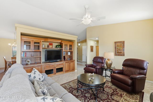 1461 W Hidden Crest Ct Court, Green Valley, AZ 85622