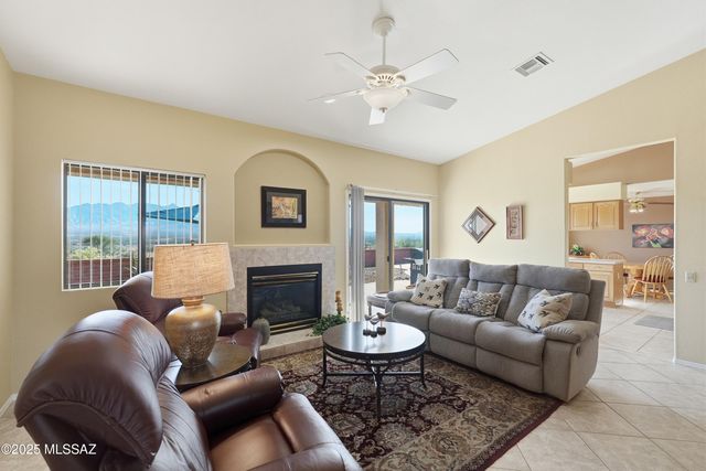 1461 W Hidden Crest Ct Court, Green Valley, AZ 85622