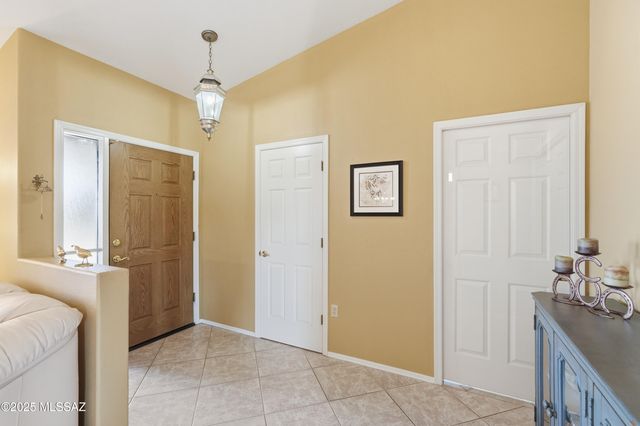 1461 W Hidden Crest Ct Court, Green Valley, AZ 85622