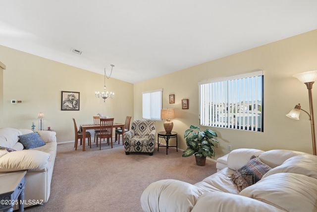 1461 W Hidden Crest Ct Court, Green Valley, AZ 85622