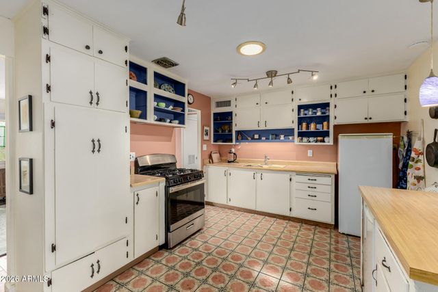 416 E PAPAGO Drive, Tempe, AZ 85288