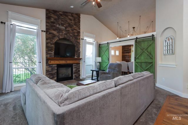 1624 S Miller Way, Nampa, ID 83686