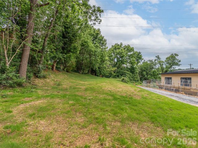25 Trade Street, Asheville, NC 28801