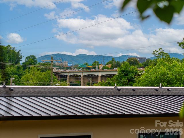 25 Trade Street, Asheville, NC 28801