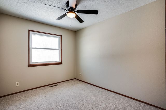 2902 S Saint Paul Ave, Wichita, KS 67217