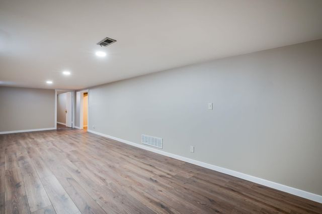 2902 S Saint Paul Ave, Wichita, KS 67217