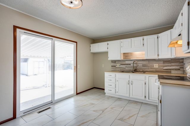 2902 S Saint Paul Ave, Wichita, KS 67217