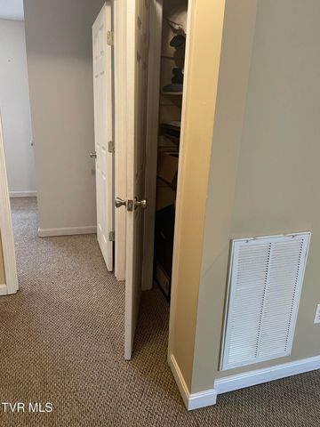 1012 Grindstaff Avenue, Elizabethton, TN 37643