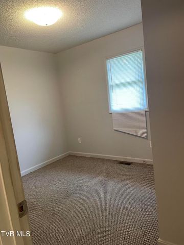 1012 Grindstaff Avenue, Elizabethton, TN 37643