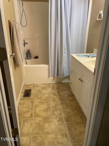 1012 Grindstaff Avenue, Elizabethton, TN 37643