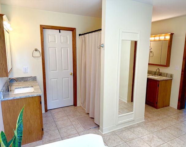 4002 Rippey Lake Rd, Mount Pleasant, TN 38474