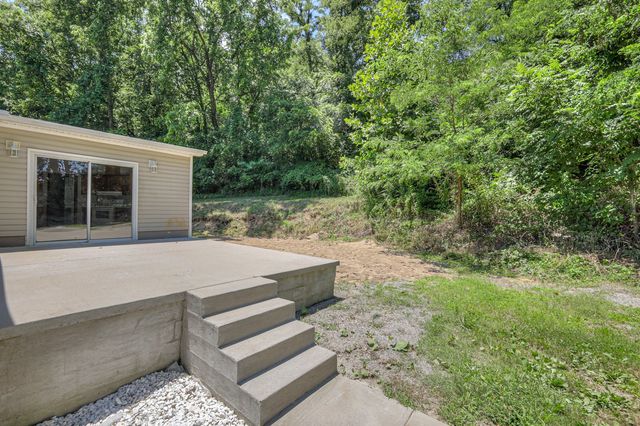 4002 Rippey Lake Rd, Mount Pleasant, TN 38474