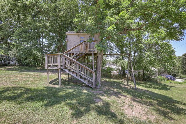 4002 Rippey Lake Rd, Mount Pleasant, TN 38474