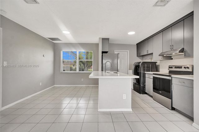 5532 SW 22nd St, West Park, FL 33023