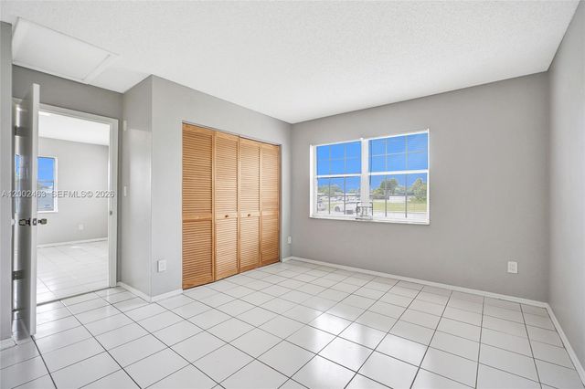 5532 SW 22nd St, West Park, FL 33023