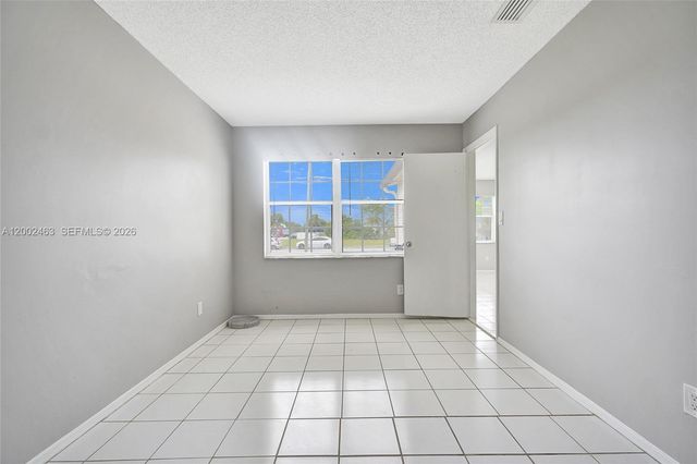 5532 SW 22nd St, West Park, FL 33023