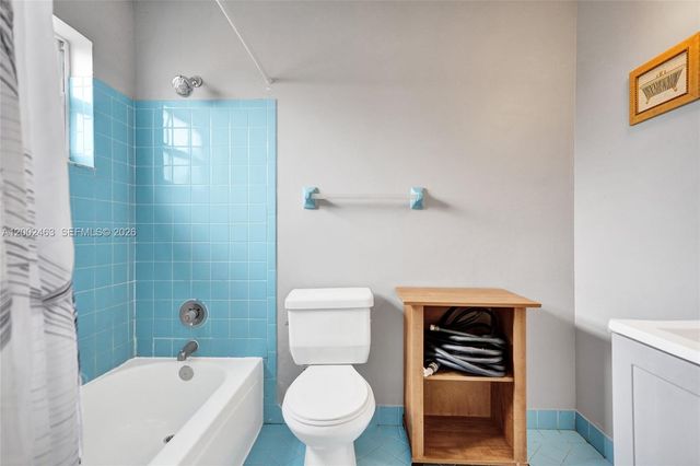 5532 SW 22nd St, West Park, FL 33023