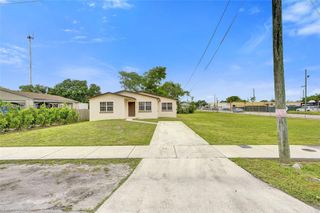 5532 SW 22nd St, West Park, FL 33023