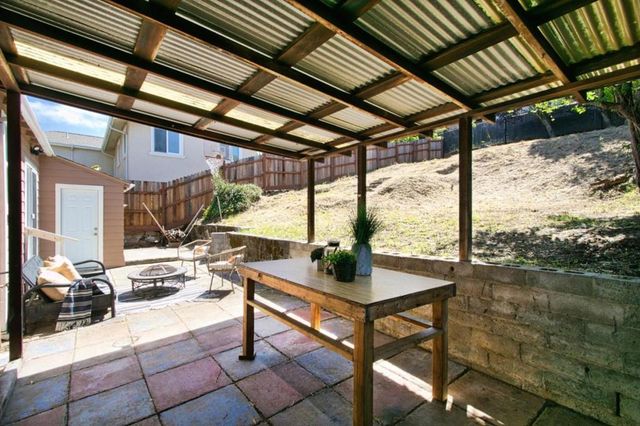 2755 San Carlos Avenue, San Carlos, CA 94070