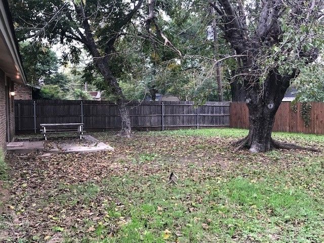 3205 Lynnwood Drive, Arlington, TX 76013
