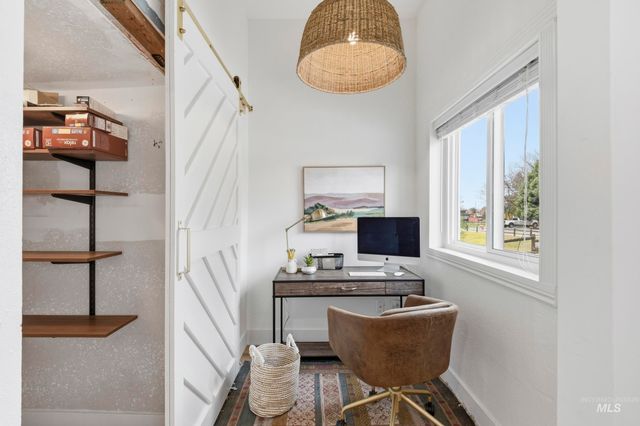 10325 W Roan Meadows Dr, Boise, ID 83709