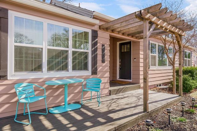 7237 Floyd Street, Overland Park, KS 66204