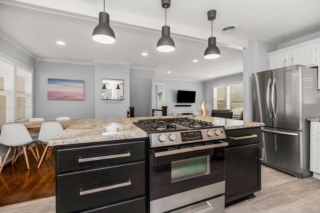 7237 Floyd Street, Overland Park, KS 66204