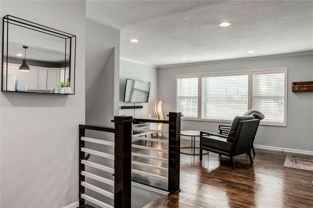 7237 Floyd Street, Overland Park, KS 66204