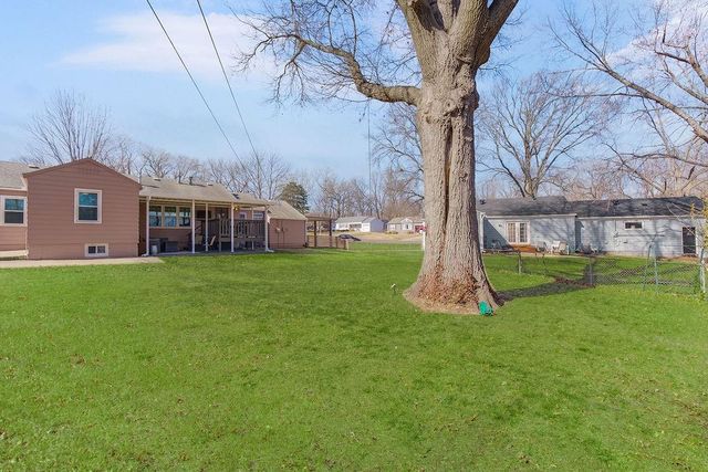 7237 Floyd Street, Overland Park, KS 66204