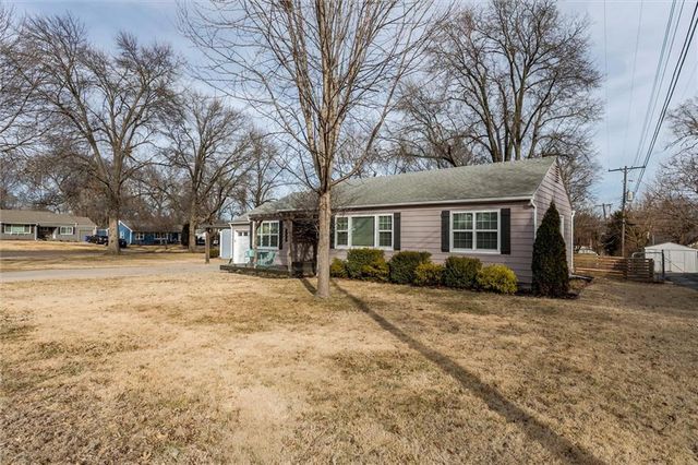 7237 Floyd Street, Overland Park, KS 66204