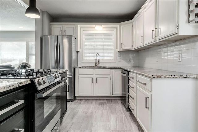 7237 Floyd Street, Overland Park, KS 66204