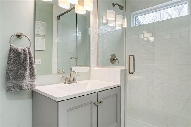 7237 Floyd Street, Overland Park, KS 66204