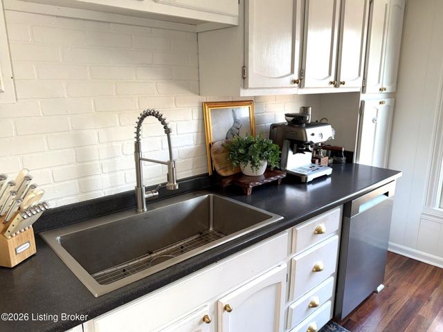 2020 Emerson Ave, Louisville, KY 40205