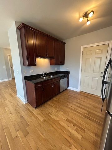 2900 N Kolmar Avenue 3, Chicago, IL 60641