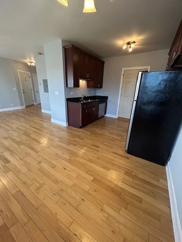 2900 N Kolmar Avenue 3, Chicago, IL 60641