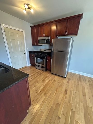 2900 N Kolmar Avenue 3, Chicago, IL 60641