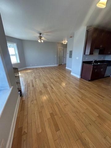 2900 N Kolmar Avenue 3, Chicago, IL 60641