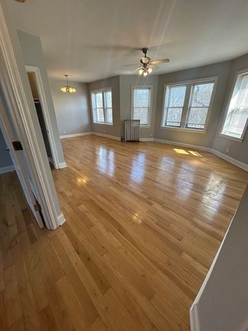 2900 N Kolmar Avenue 3, Chicago, IL 60641