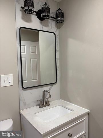 2715 BOOKERT DR, Baltimore, MD 21225