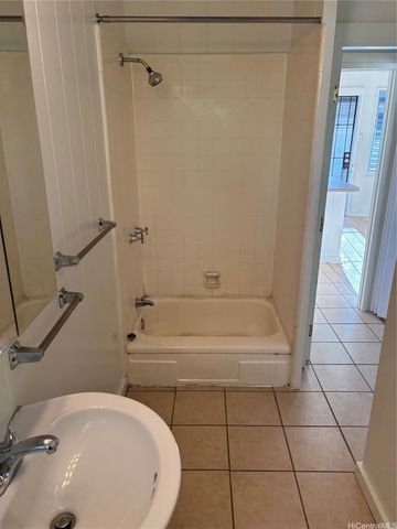 1218 Makaloa Street 6, Honolulu, HI 96814